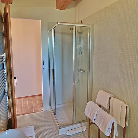 Cottage In Montelabbate With Pool, Garden, Bbq, Parking Holiday home Montelabbate