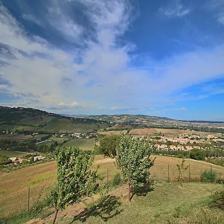 Holiday home Cottage In Montelabbate With Pool, Garden, Bbq, Parking Montelabbate