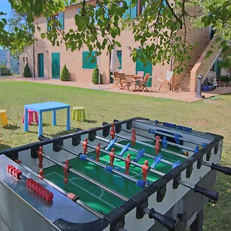 Holiday home Cottage In Montelabbate With Pool, Garden, Bbq, Parking