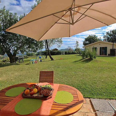 Holiday home Cottage In Montelabbate With Pool, Garden, Bbq, Parking Montelabbate